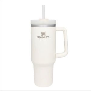 New *IN-BOX* Stanley Adventure Quencher 40oz - CREAM